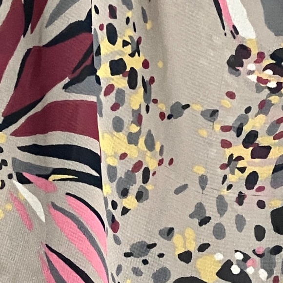 Elle Flowing Sheer High-Low Blouse  M - Picture 11 of 12